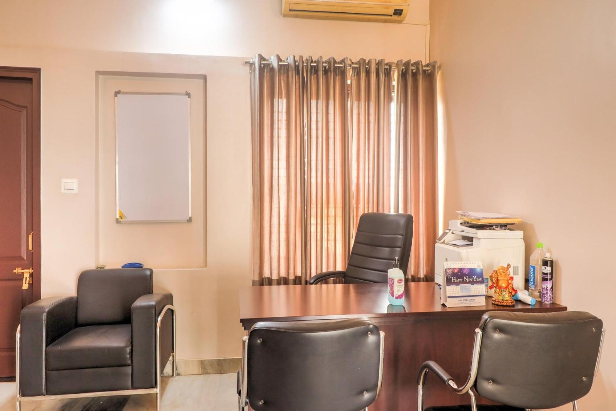 Townhouse Amaraa Farms Near Lulu Hypermarket Lakhnaú Exteriér fotografie