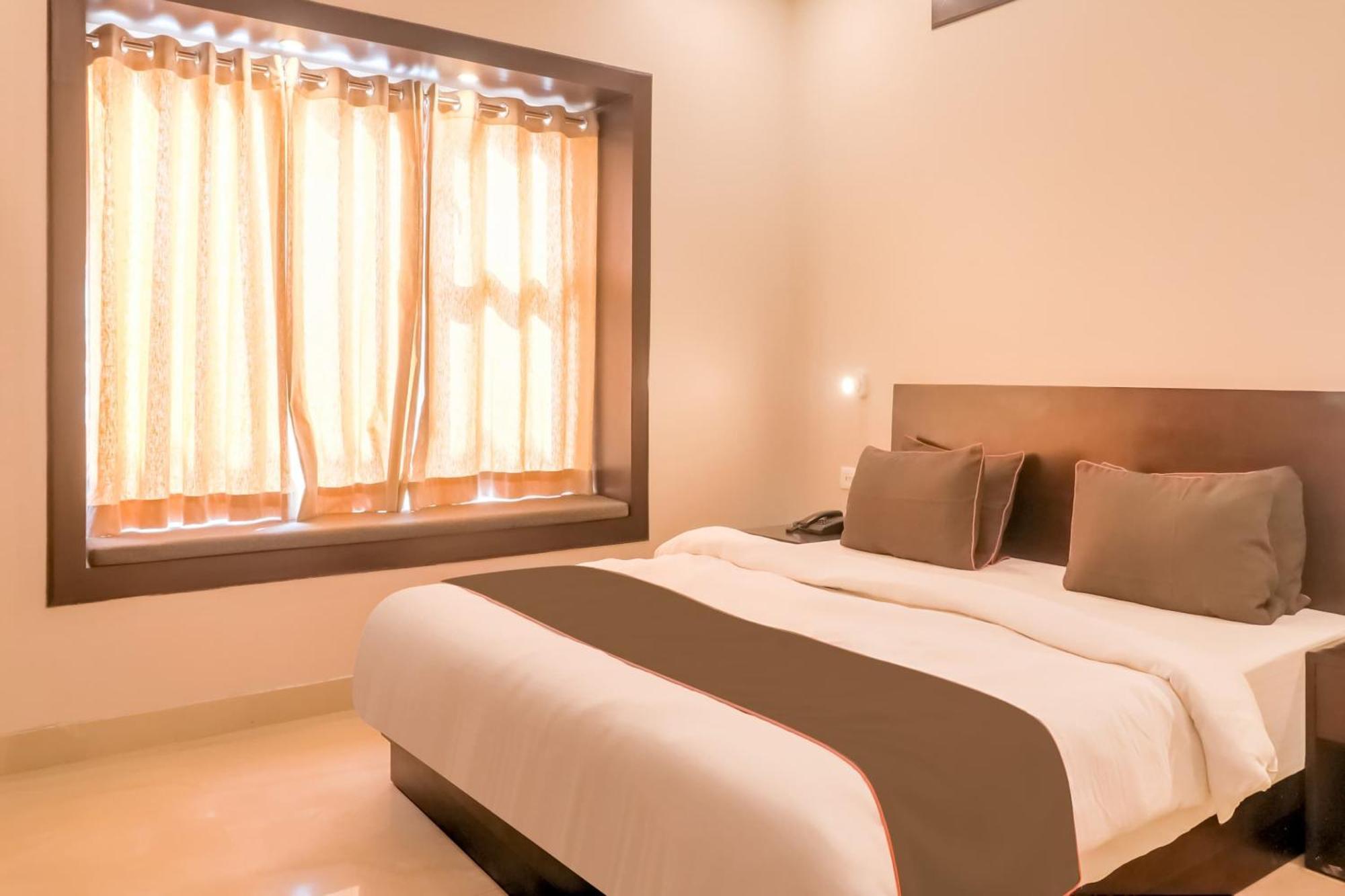 Townhouse Amaraa Farms Near Lulu Hypermarket Lakhnaú Exteriér fotografie