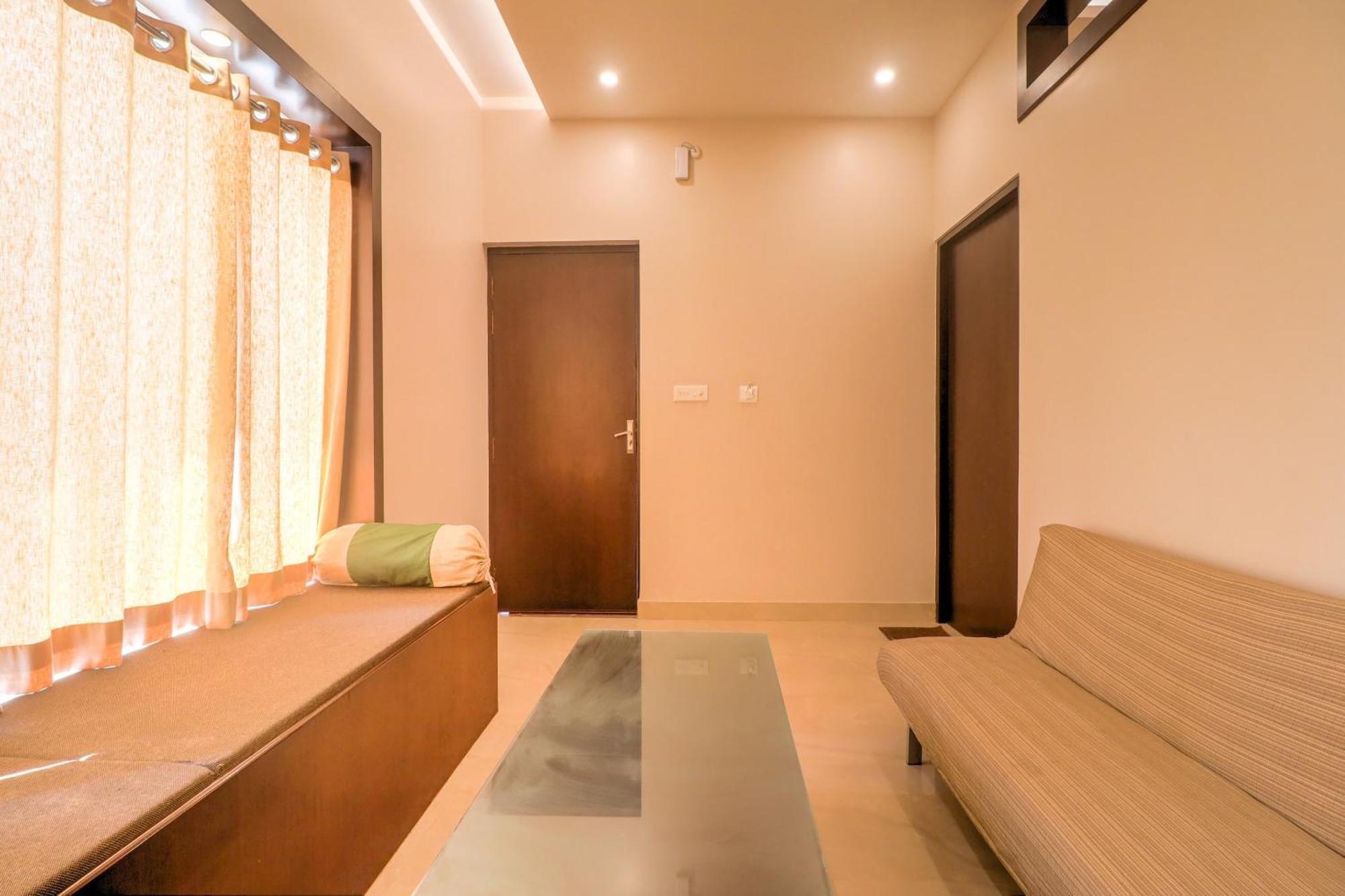 Townhouse Amaraa Farms Near Lulu Hypermarket Lakhnaú Exteriér fotografie