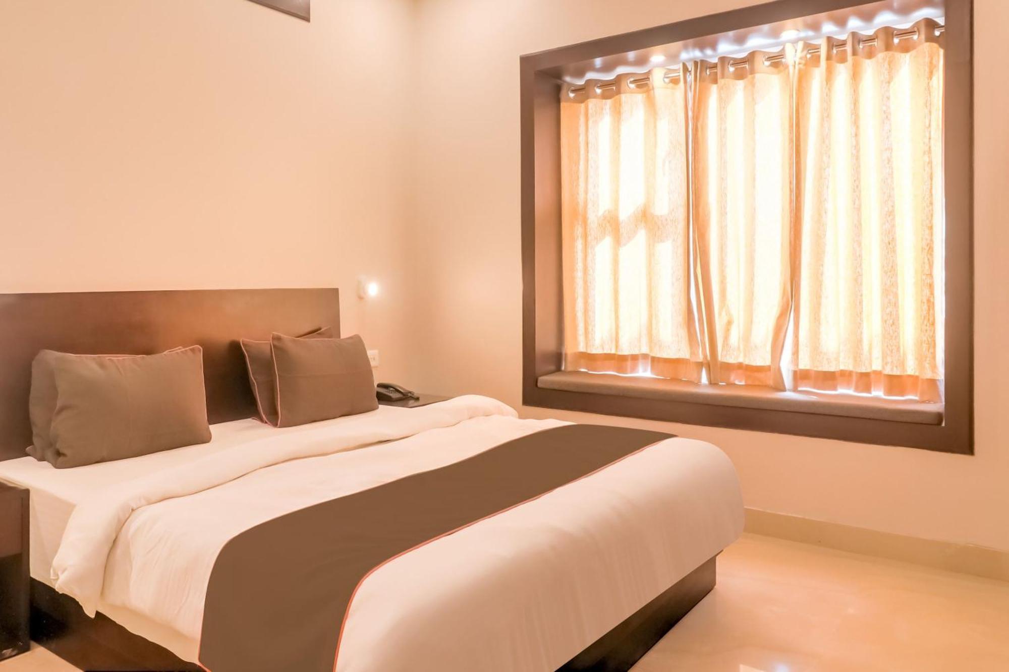 Townhouse Amaraa Farms Near Lulu Hypermarket Lakhnaú Exteriér fotografie