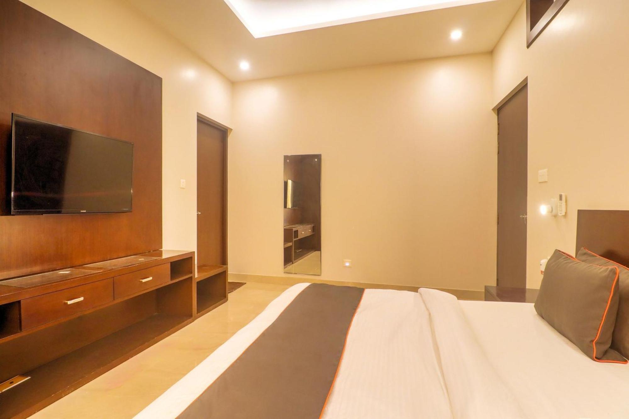 Townhouse Amaraa Farms Near Lulu Hypermarket Lakhnaú Exteriér fotografie